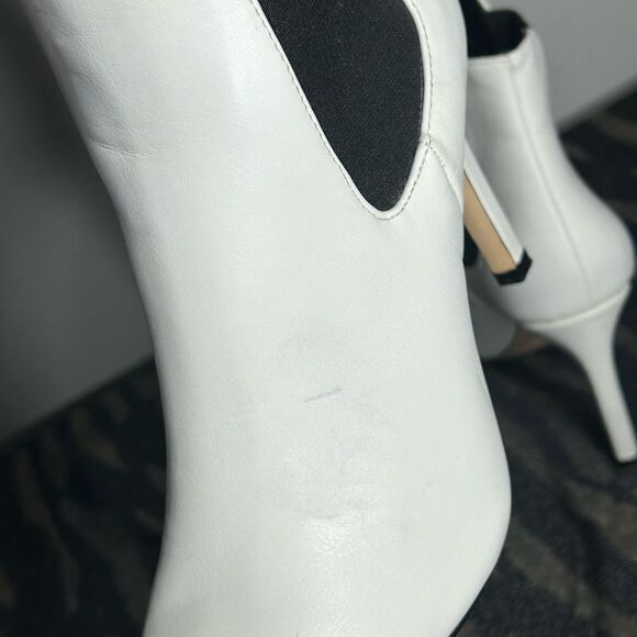 FOREVER 21 BOOTIES   - Picture 8 of 11